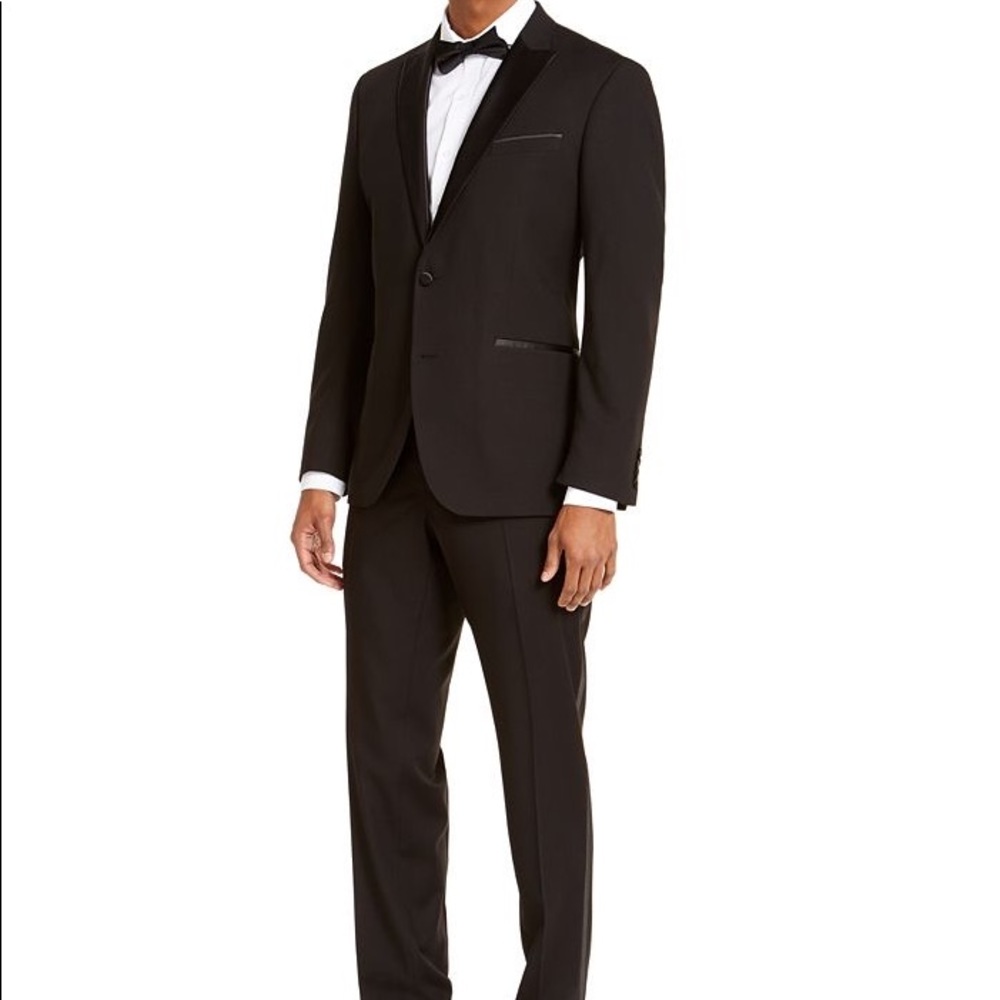 Kenneth Cole Reaction Men's Slim-Fit Ready Flex Tuxedo Suit 42L